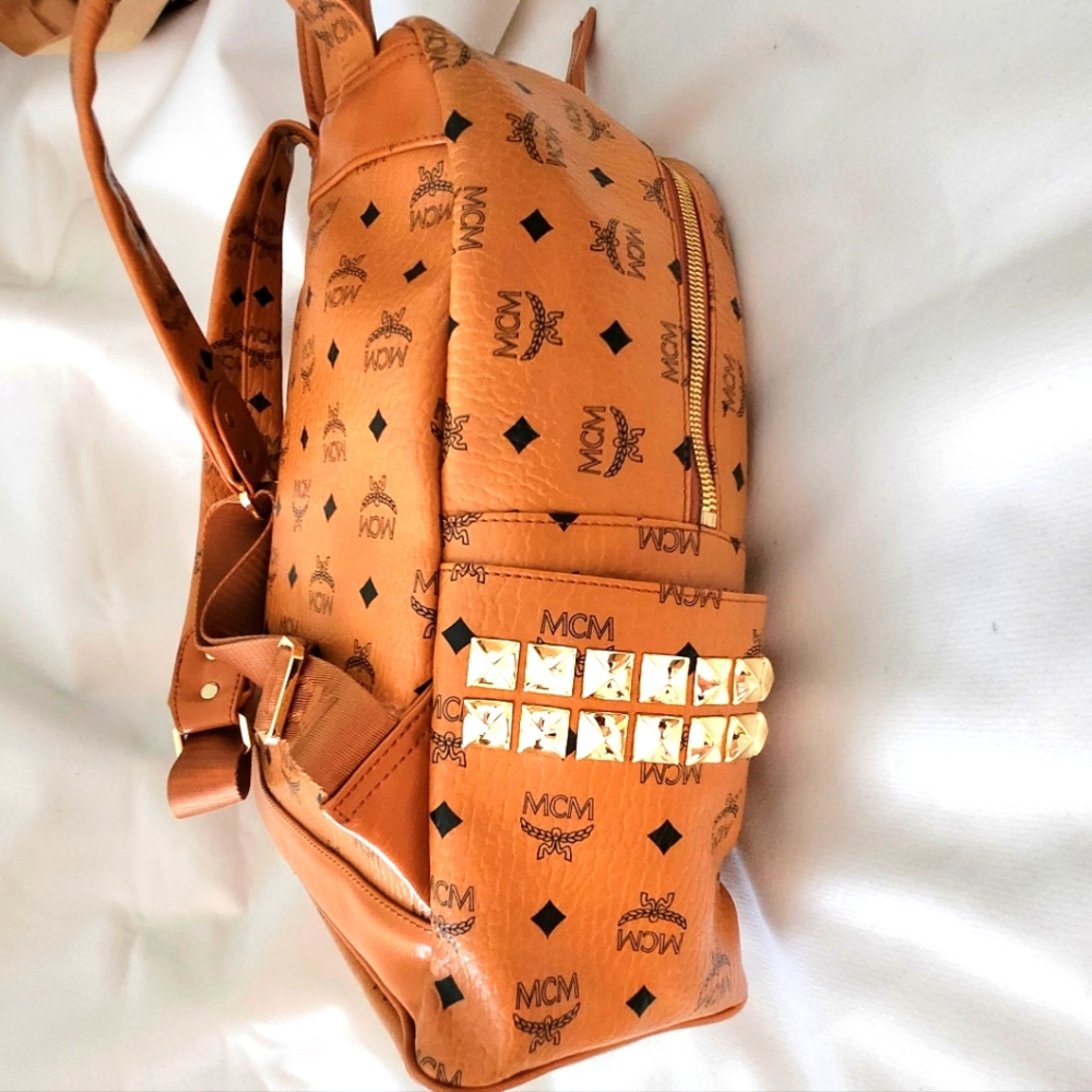 MCM Stark Backpack - Picture 3 of 14